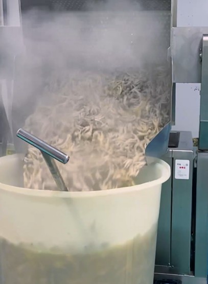 ‘Ăn Cùng Bà Tuyết lên tiếng sau phản ánh về sản phẩm chân gà chưa chín