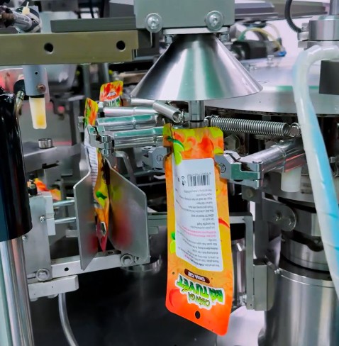 ‘Ăn Cùng Bà Tuyết lên tiếng sau phản ánh về sản phẩm chân gà chưa chín