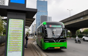 Hà Nội đẩy mạnh chuyển đổi xanh giao thông công cộng