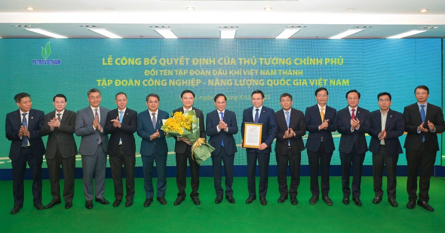 Lãnh đạo Chính phủ, các Bộ ngành chúc mừng tập thể lãnh đạo Petrovietnam Doanh nghiệp Việt nửa thế kỷ vươn mình: Bài 1- Hành trình của những thương hiệu nghìn tỷ - 7