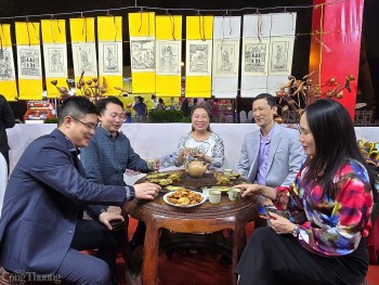 Hà Nội kể chuyện di sản qua từng món quà du lịch