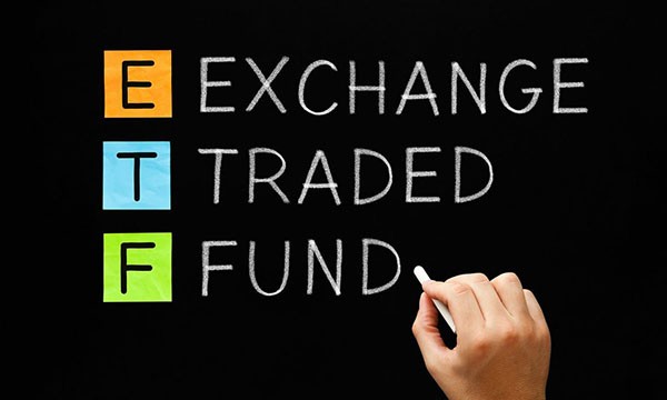 Các nhà tạo lập thị trường ETF đóng vai trò cung cấp thanh khoản, đưa ra giá mua và bán liên tục cho cổ phiếu ETF, giúp nhà đầu tư giao dịch hiệu quả hơn với chi phí thấp hơn. Ảnh minh họa