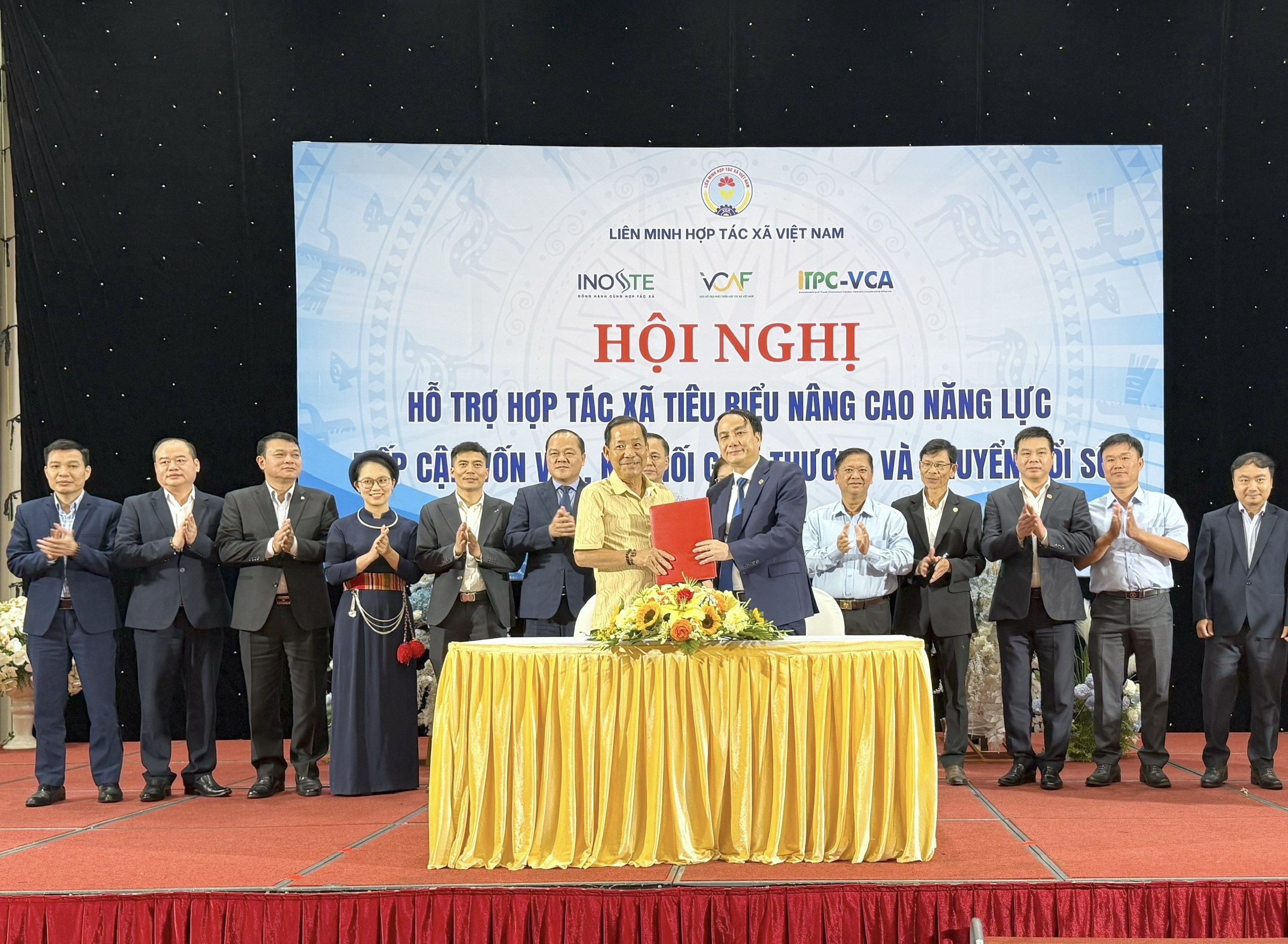 Hợp tác xã Việt: Khát vốn, thiếu công nghệ, cần niềm tin Hợp tác xã Việt: Khát vốn, thiếu công nghệ, cần niềm tin