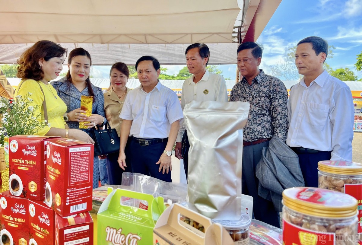 Tăng tốc giao thương qua phiên chợ biên giới Gia Lai - Ratanakiri