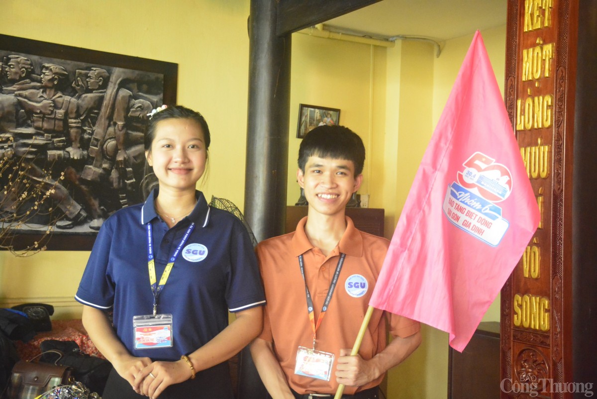 Cùng người trẻ 'theo dấu Biệt động Sài Gòn' Cùng người trẻ 'theo dấu Biệt động Sài Gòn'