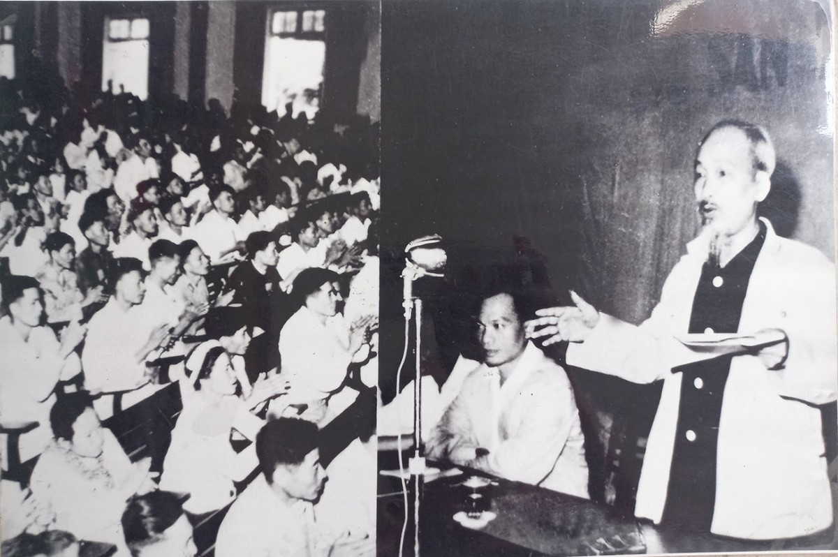 Hội nghị lịch sử: Một tầm nhìn cho trăm năm phát triển Hội nghị lịch sử: Một tầm nhìn cho trăm năm phát triển