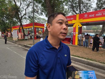 Lễ hội quà tặng du lịch: Cần thoát khỏi tư duy hội