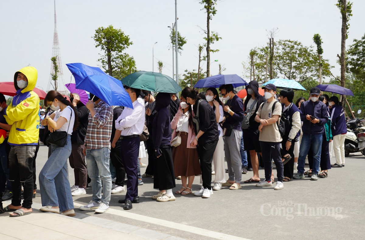 Bảo tàng Lịch sử Quân sự đón hàng nghìn lượt khách