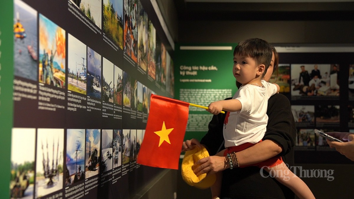 Bảo tàng Lịch sử Quân sự đón hàng nghìn lượt khách