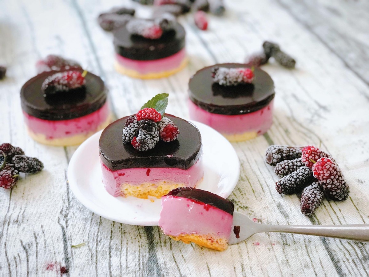 Dâu tằm được sử dụng để làm nhiều món ăn ngon. Ảnh chụp màn hình Dâu tằm được sử dụng để làm nhiều món ăn ngon. Ảnh chụp màn hình