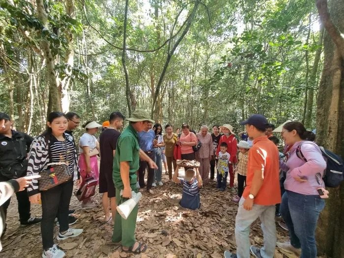 Địa đạo Củ Chi - điểm đến về nguồn thu hút khách du lịch dịp 30/4 Địa đạo Củ Chi - điểm đến về nguồn thu hút khách du lịch dịp 30/4