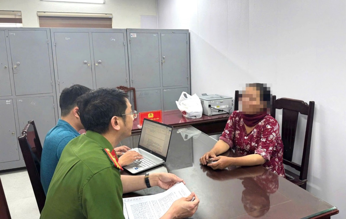 báo tin giả báo tin giả