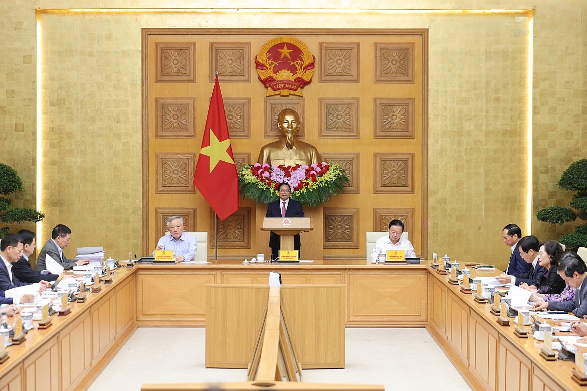 Thủ tướng Phạm Minh Chính, Trưởng Ban Chỉ đạo của Chính phủ tổng kết việc thực hiện Nghị quyết số 18-NQ/TW chủ trì phiên họp của Ban Chỉ đạo. Ảnh: VGP/Nhật Bắc