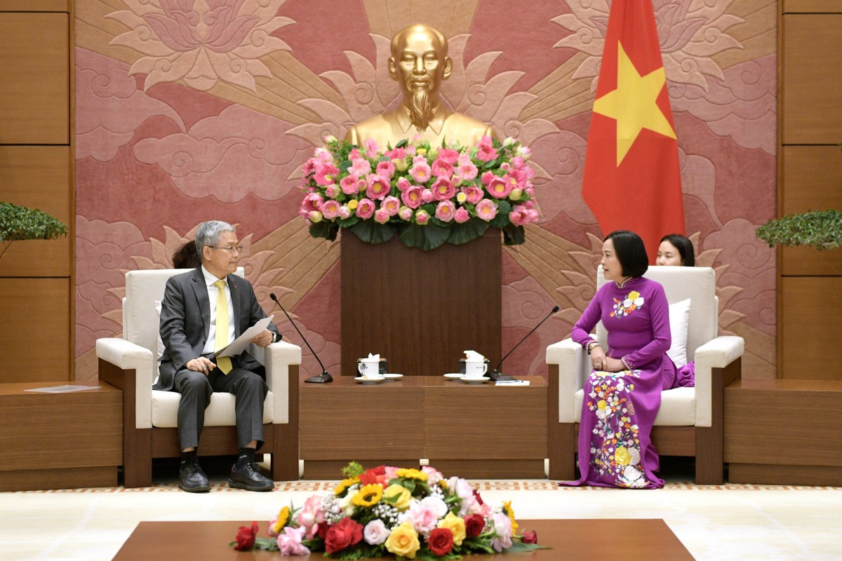 Phó Chủ tịch Quốc hội Nguyễn Thị Thanh tiếp Chủ tịch kiêm Tổng Giám đốc Tập đoàn điện lực Hàn Quốc