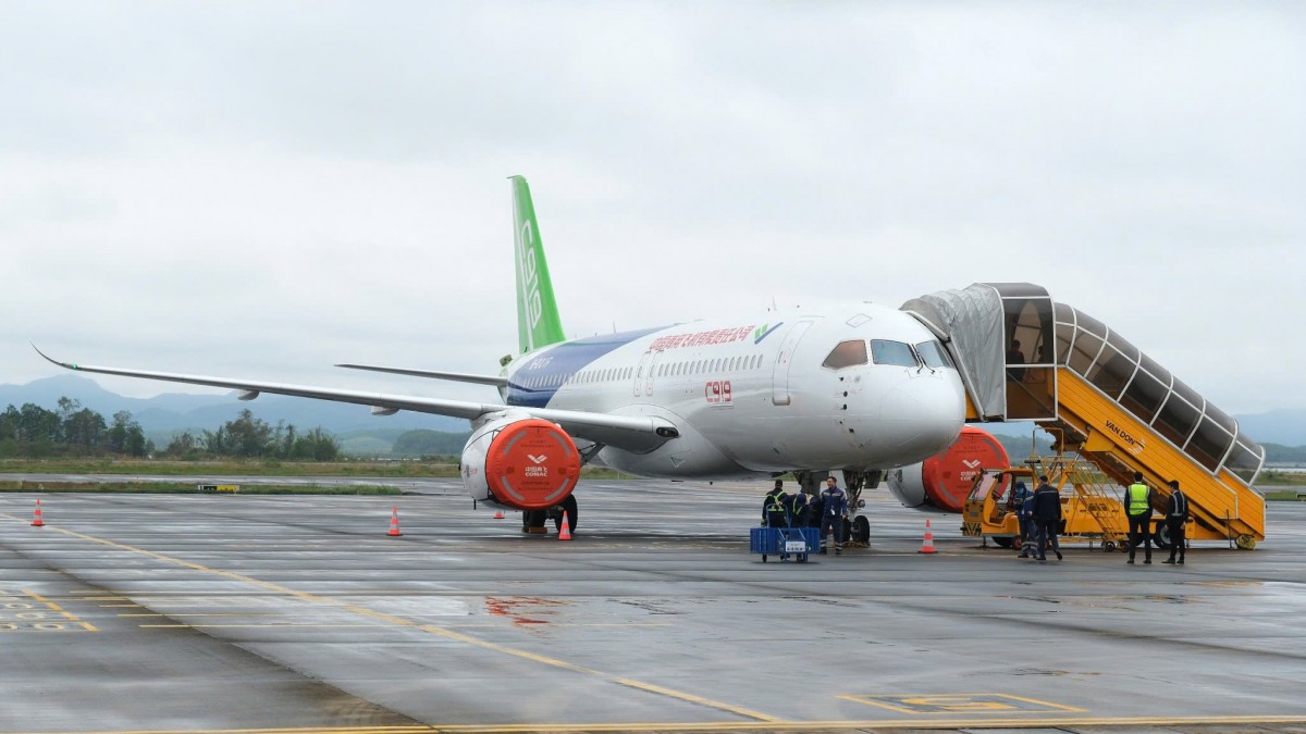 Máy bay dân dụng được sản xuất bởi hãng COMAC từ Trung Quốc. Ảnh: Mạnh Thắng Máy bay dân dụng được sản xuất bởi hãng COMAC từ Trung Quốc. Ảnh: Mạnh Thắng