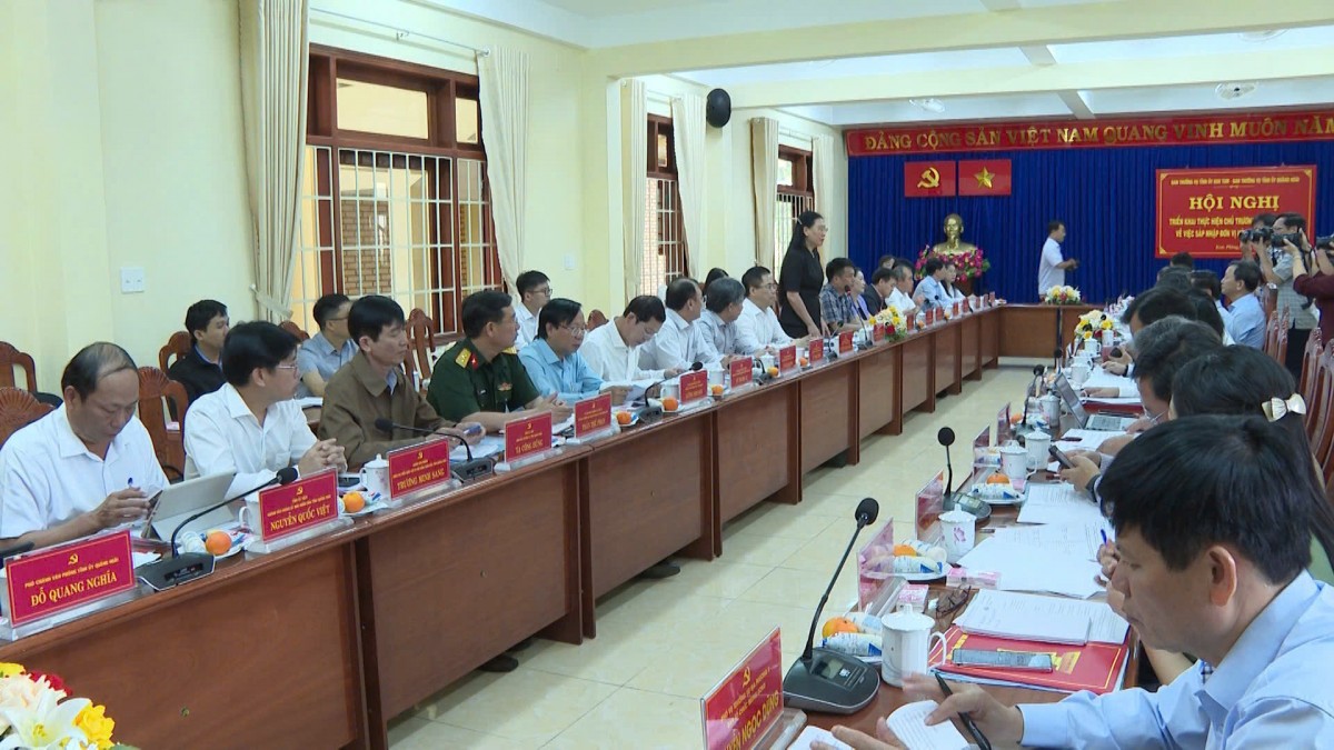 Lãnh đạo tỉnh Quảng Ngãi và tỉnh Kon Tum họp bàn sáp nhập hai địa phương