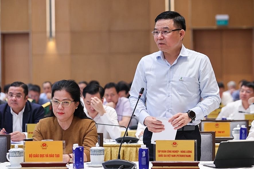 Ông Lê Mạnh Hùng, Chủ tịch HĐTV Petrovietnam phát biểu tại Hội nghị. Ảnh VGP/Nhật Bắc