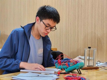 Thân Thế Công - 'Ngọn lửa vàng' của tri thức trẻ Việt Nam