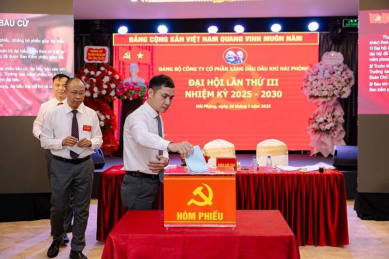 Đại hội Đảng bộ Công ty Cổ phần Xăng dầu Dầu khí PVOIL Hải Phòng nhiệm kỳ 2020 - 2025 Đại hội Đảng bộ Công ty Cổ phần Xăng dầu Dầu khí PVOIL Hải Phòng nhiệm kỳ 2020 - 2025