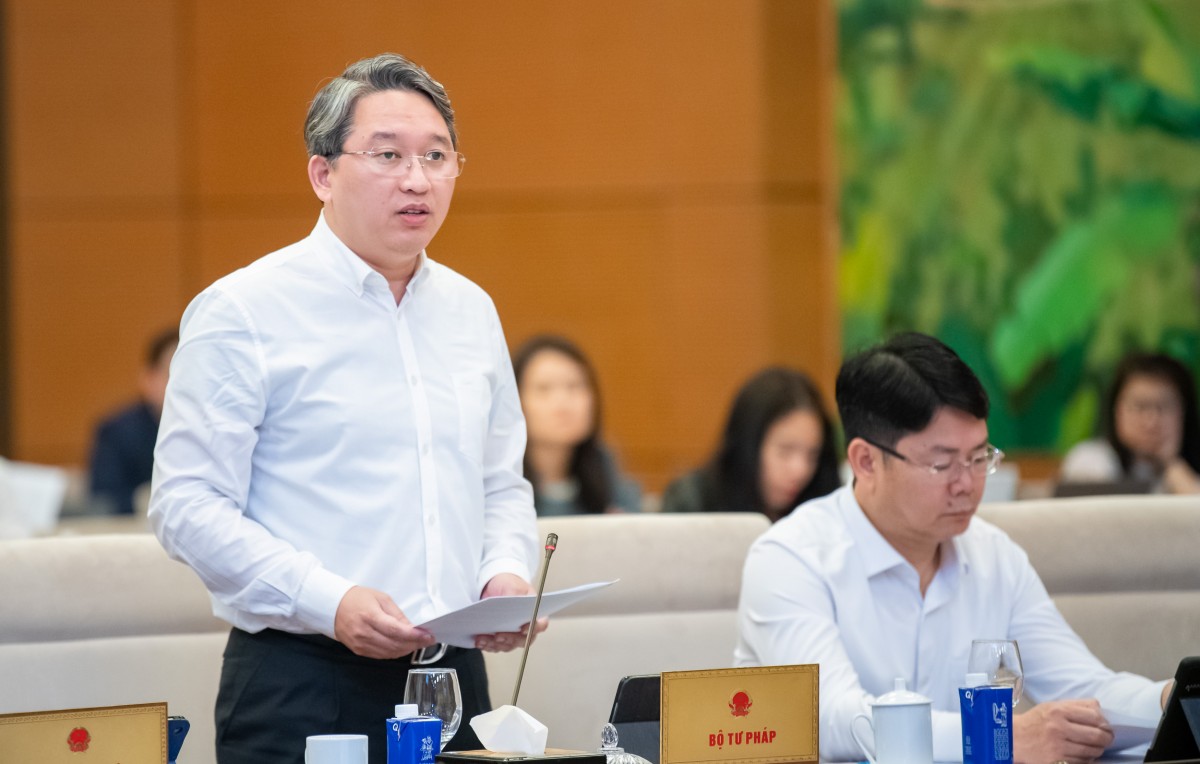 Tạo nền tảng ký kết các điều ước về dẫn độ Tạo nền tảng ký kết các điều ước về dẫn độ