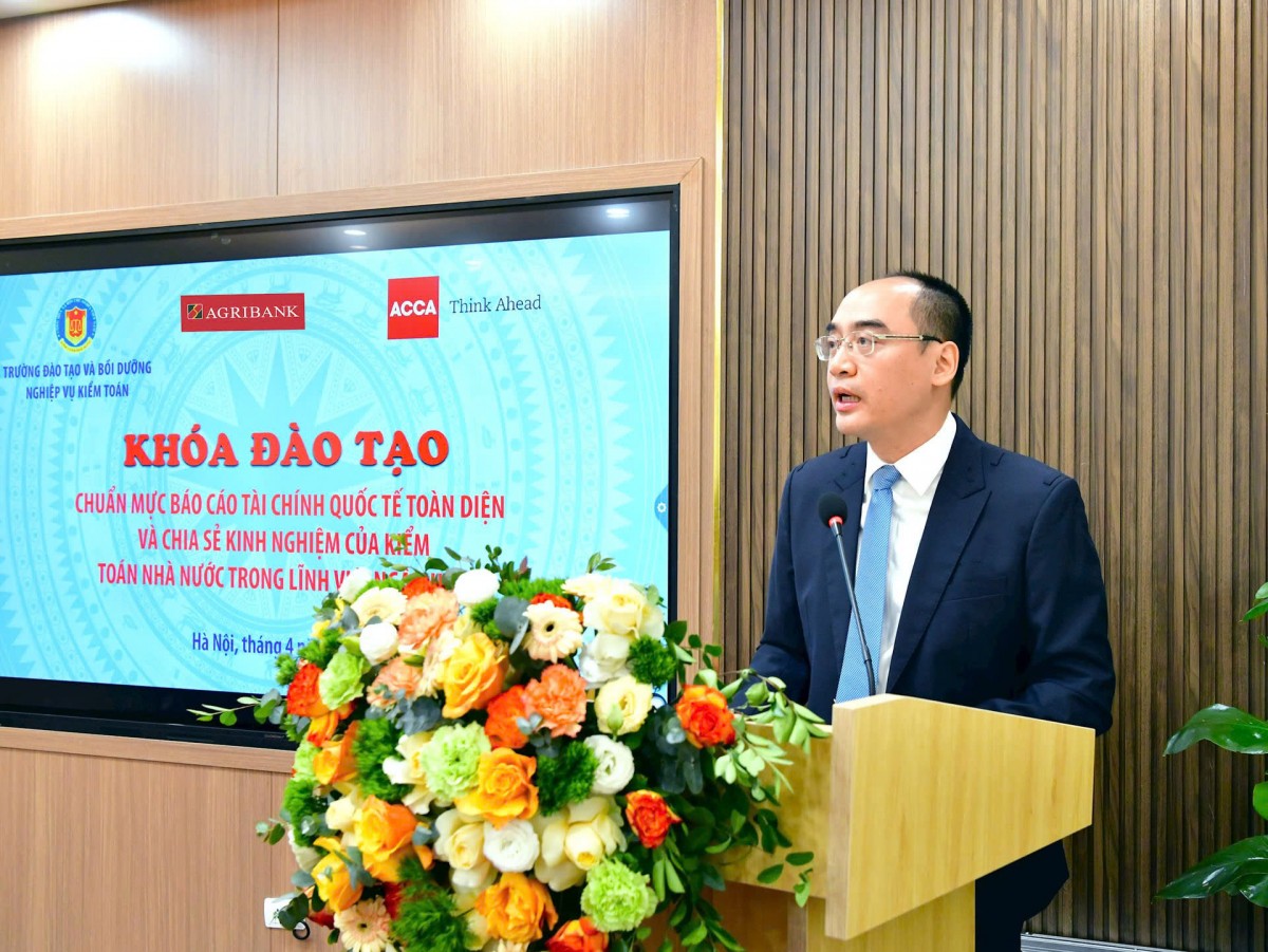 Bồi dưỡng về IFRS và chia sẻ kinh nghiệm của Kiểm toán nhà nước trong lĩnh vực ngân hàng