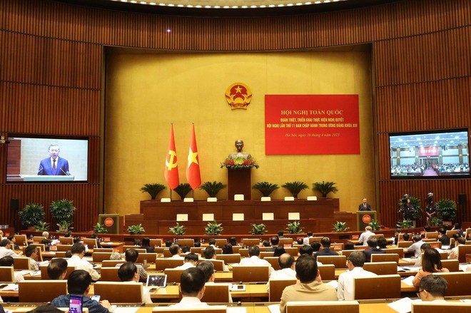 Tổng Bí thư Tô Lâm phát biểu chỉ đạo Hội nghị tại điểm cầu Trung ương. 