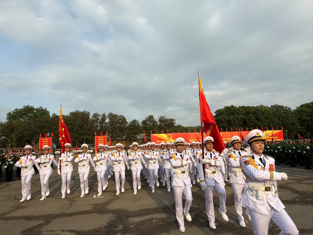 Hải quân hợp luyện quy mô lớn chuẩn bị lễ diễu binh Hải quân hợp luyện quy mô lớn chuẩn bị lễ diễu binh