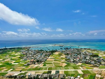 Quảng Ngãi tính chuyện lấn biển làm sân bay Lý Sơn