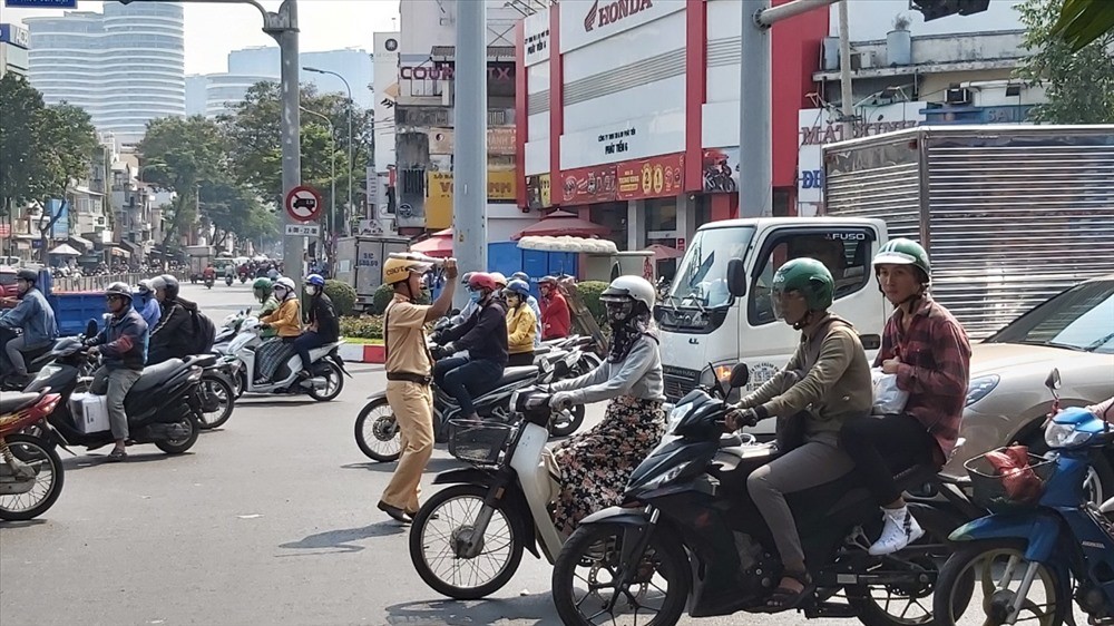 Lực lượng Cảnh sát giao thông TP. Hồ Chí Minh điều tiết giao thông. Ảnh minh họa