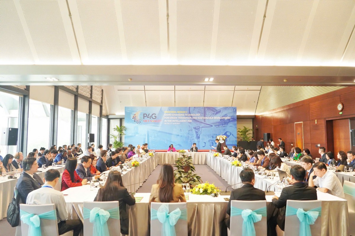 phiên thảo luận cấp Bộ trưởng với chủ đề: “Công nghệ đột phá chuyển đổi xanh và phát triển bền vững trong kỷ nguyên thông minh”