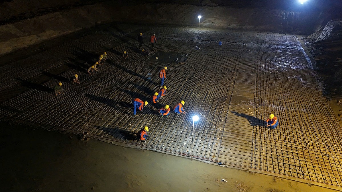 Nỗ lực ngày và đêm đưa đường dây 500kV Lào Cai - Vĩnh Yên về đích