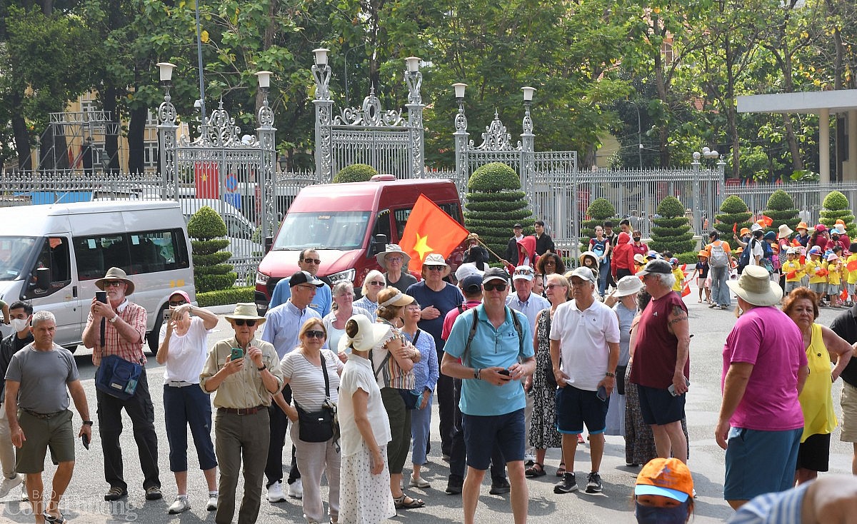 Dinh Độc Lập hút khách những ngày tháng 4 lịch sử