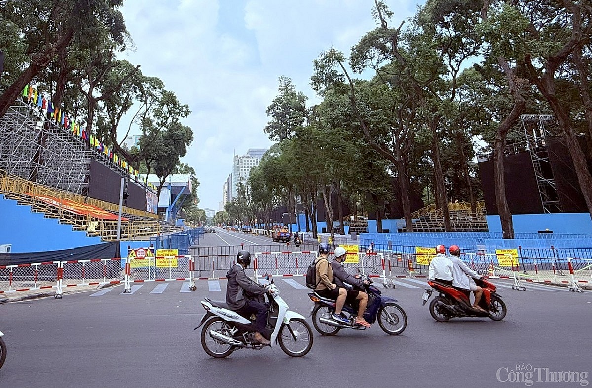 Dinh Độc Lập hút khách những ngày tháng 4 lịch sử