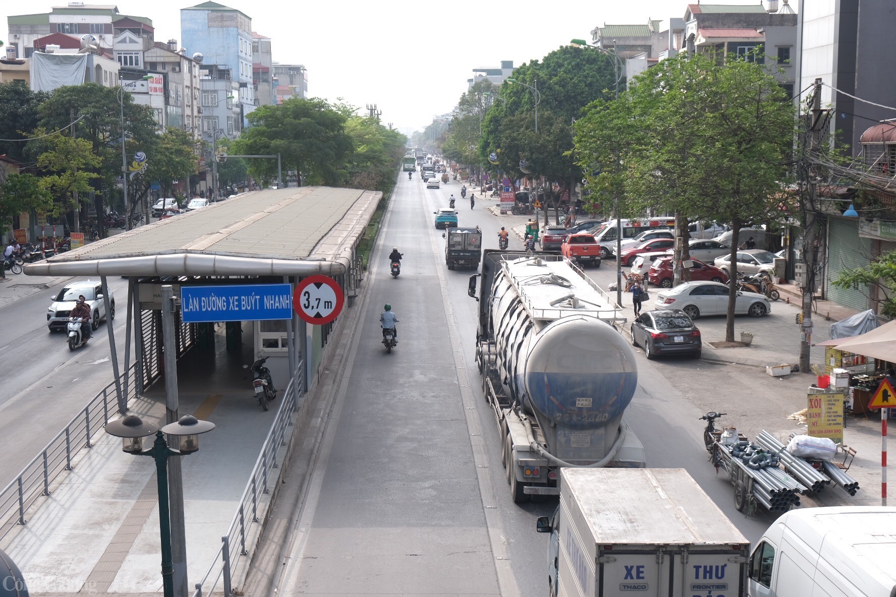 Việc xây dựng cầu vượt nhằm giảm ùn tắc và tăng năng lực giao thông cho đường vành đai 3,5 và quốc lộ 6 – hai tuyến đường tập trung nhiều dự án nhà ở trên địa bàn quận Hà Đông.