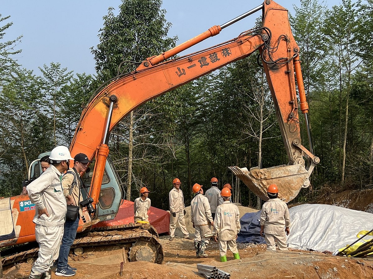 Đường dây 500kV Lào Cai – Vĩnh Yên. Bài 1: Những người thợ bám rừng kết nối nguồn sáng Đường dây 500kV Lào Cai – Vĩnh Yên. Bài 1: Những người thợ bám rừng kết nối nguồn sáng