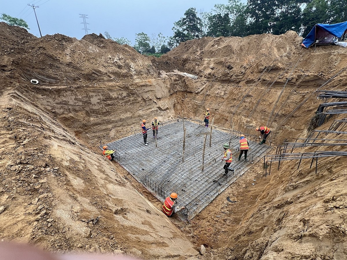 Nỗ lực ngày và đêm đưa đường dây 500kV Lào Cai - Vĩnh Yên về đích