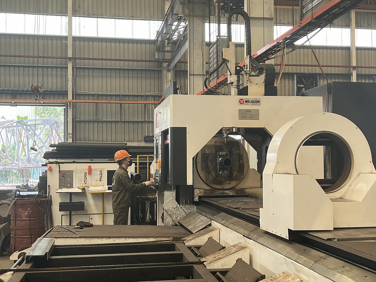 Nỗ lực ngày và đêm đưa đường dây 500kV Lào Cai - Vĩnh Yên về đích