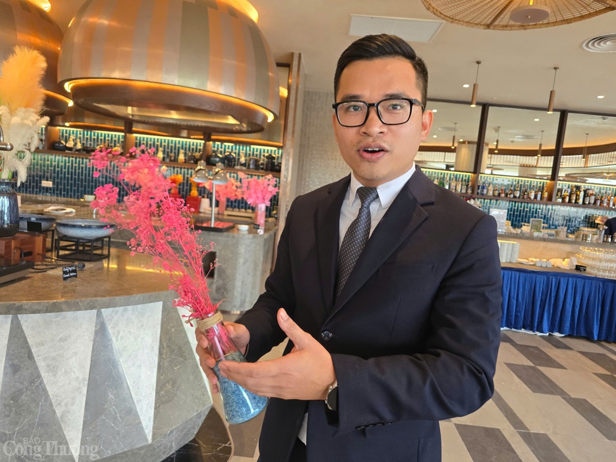 Ông Nguyễn Quang Tú - Trưởng bộ phận tiền sảnh Wyndham Sonasea Vân Đồn 