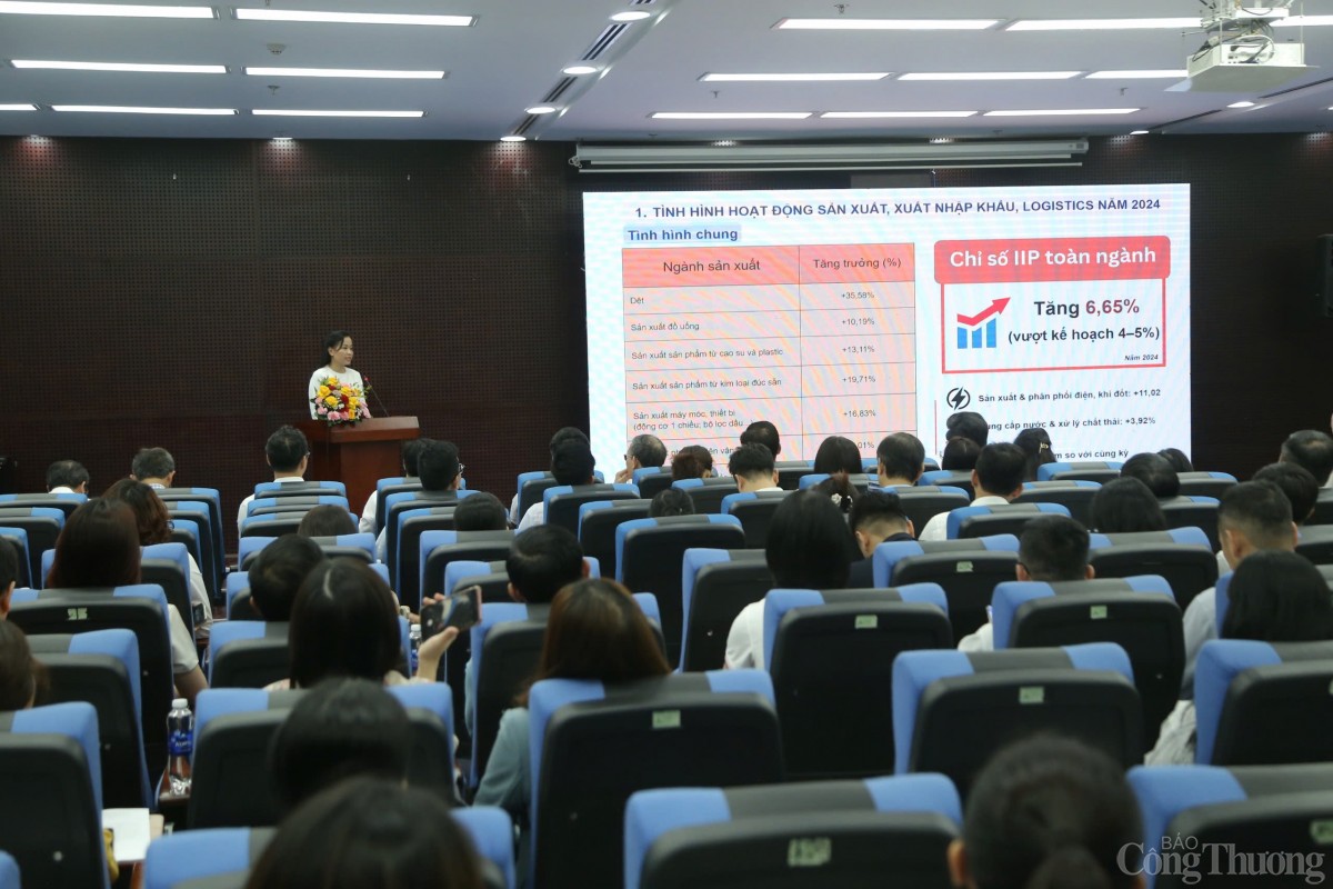 Bà Đỗ Thị Quỳnh Trâm - Phó Giám đốc Sở Công Thương Đà Nẵng thông tin các kiến nghị, vướng mắc của doanh nghiệp và các giải pháp tháo gỡ khó khăn