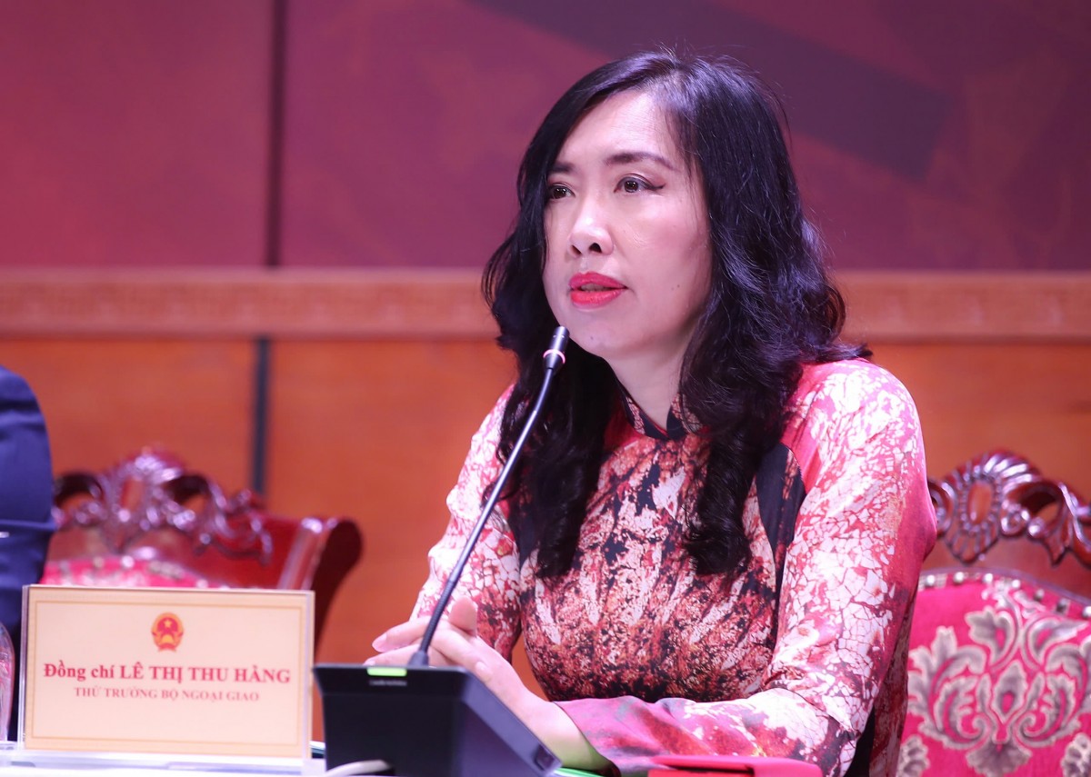 Thứ trưởng Bộ Ngoại giao bà Lê Thị Thu Hằng 