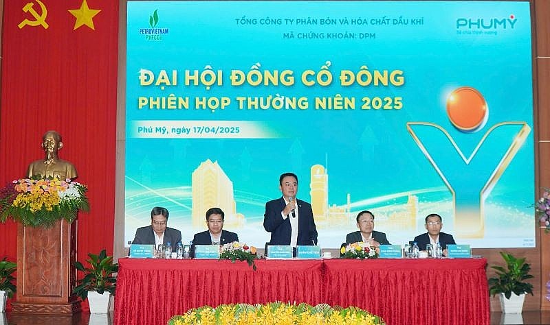 Đoàn Chủ tịch điều hành phiên họp