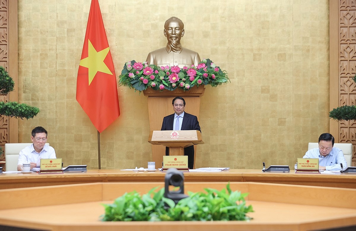 Thủ tướng yêu cầu các bộ trưởng, trưởng ngành tập trung chỉ đạo, khẩn trương hoàn thiện hồ sơ các dự án luật theo đúng quy định để trình Quốc hội tại kỳ họp thứ 9 vào tháng 5 tới. Ảnh: VGP/Nhật Bắc Thủ tướng yêu cầu các bộ trưởng, trưởng ngành tập trung chỉ đạo, khẩn trương hoàn thiện hồ sơ các dự án luật theo đúng quy định để trình Quốc hội tại kỳ họp thứ 9 vào tháng 5 tới. Ảnh: VGP/Nhật Bắc