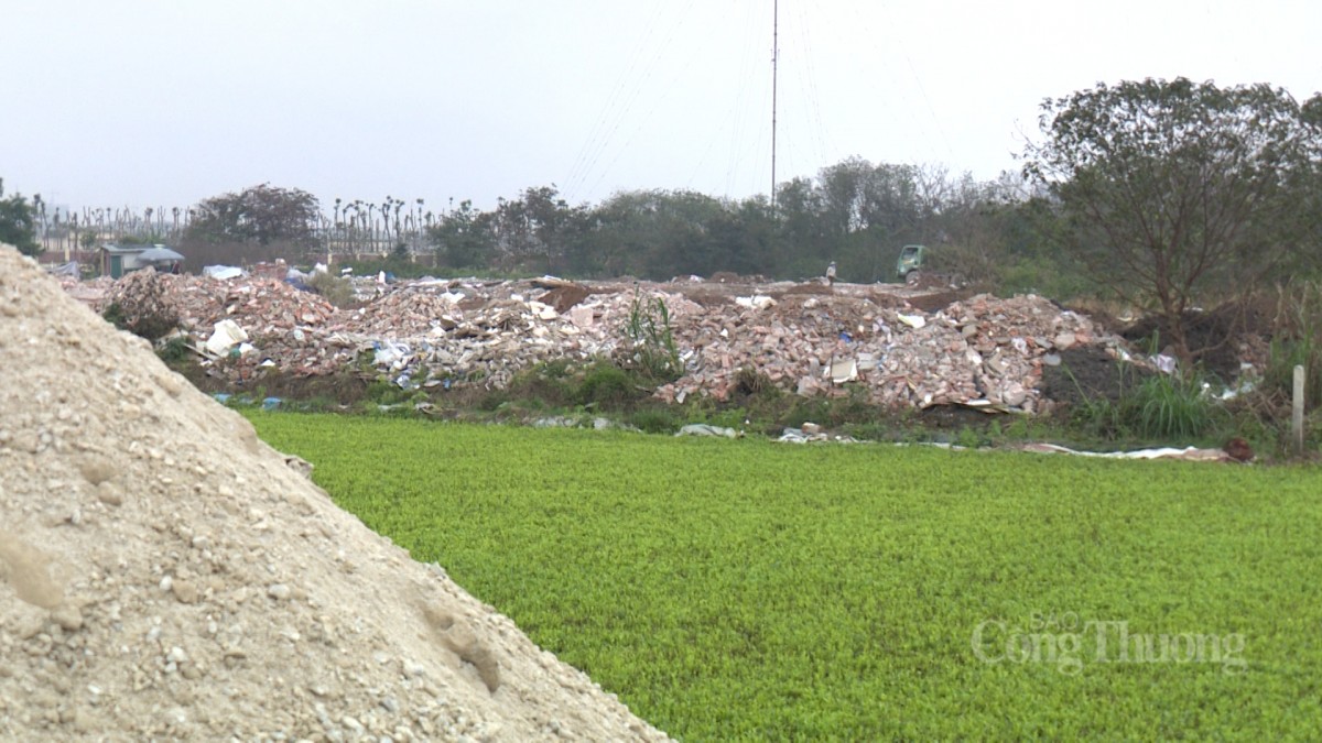 UBND xã Thanh Liệt ‘cấp tiến’ cho dân ‘làm trước, xin sau’ UBND xã Thanh Liệt ‘cấp tiến’ cho dân ‘làm trước, xin sau’