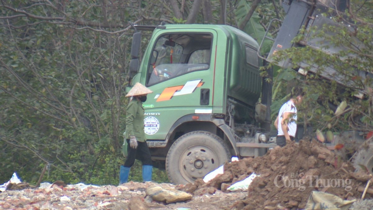 UBND xã Thanh Liệt ‘cấp tiến’ cho dân ‘làm trước, xin sau’ UBND xã Thanh Liệt ‘cấp tiến’ cho dân ‘làm trước, xin sau’