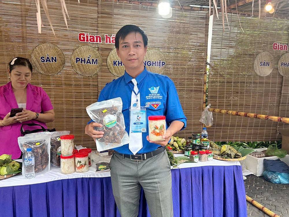 Chính sách giảm nghèo tạo dựng sinh kế bền vững cho đồng bào dân tộc Thủ đô Chính sách giảm nghèo tạo dựng sinh kế bền vững cho đồng bào dân tộc Thủ đô