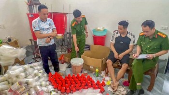 Bắc Giang: Triệt phá đường dây sản xuất thuốc chuột quy mô 'khủng' làm từ gạo, vỏ trấu