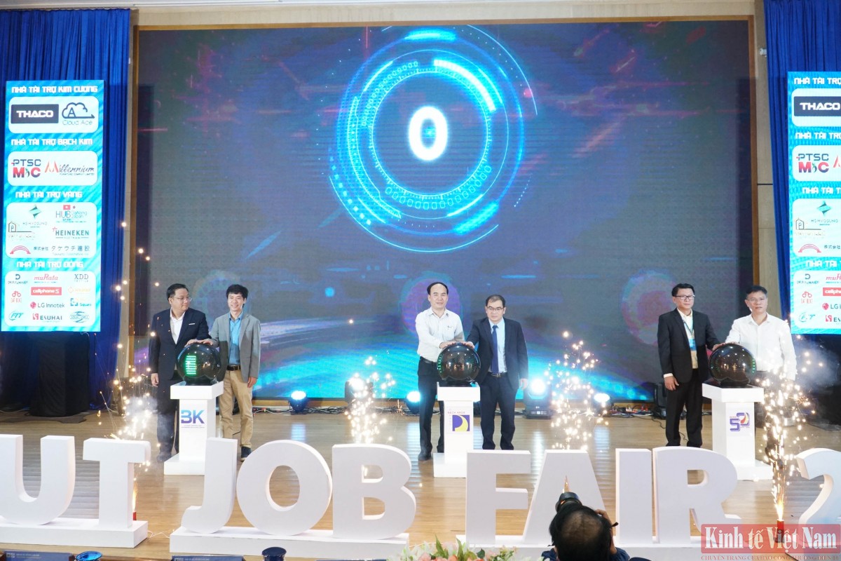 Ra mắt Công thông tin việc làm Bách khoa Đà Nẵng Ra mắt Công thông tin việc làm Bách khoa Đà Nẵng