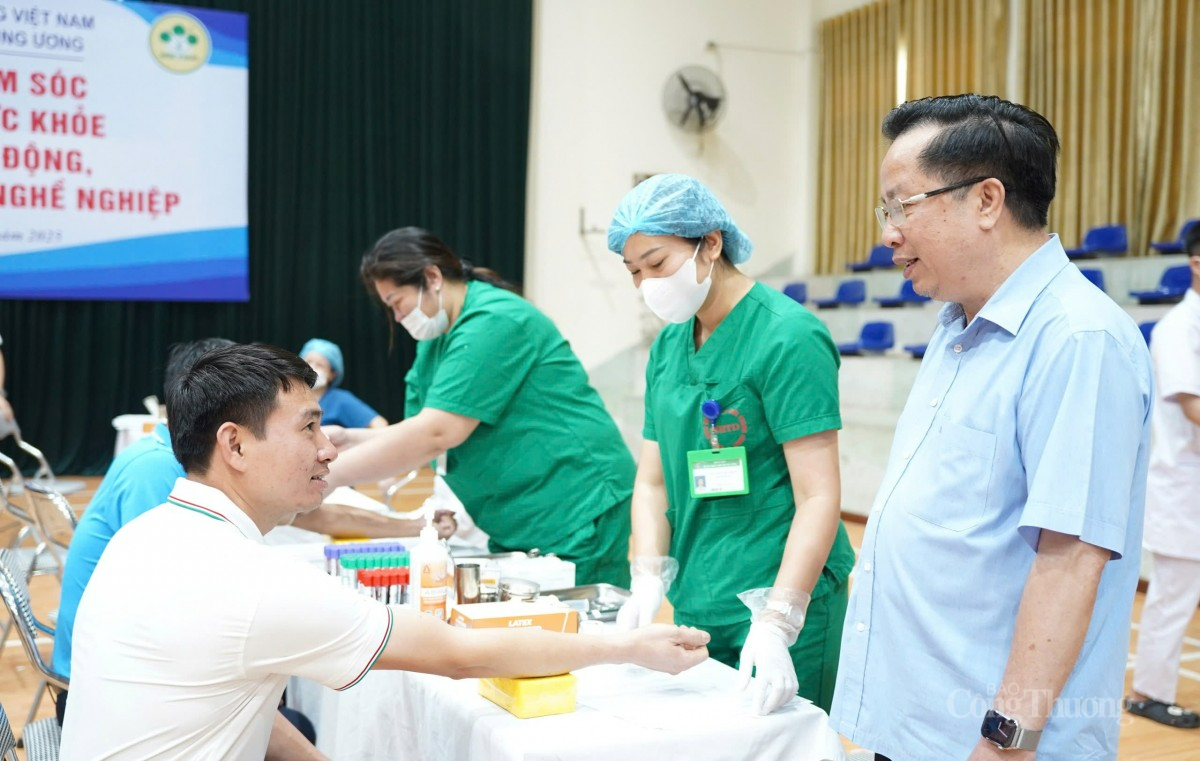 Công đoàn Công Thương Việt Nam khởi động chuỗi hoạt động Tháng Công nhân 2025 Công đoàn Công Thương Việt Nam khởi động chuỗi hoạt động Tháng Công nhân 2025