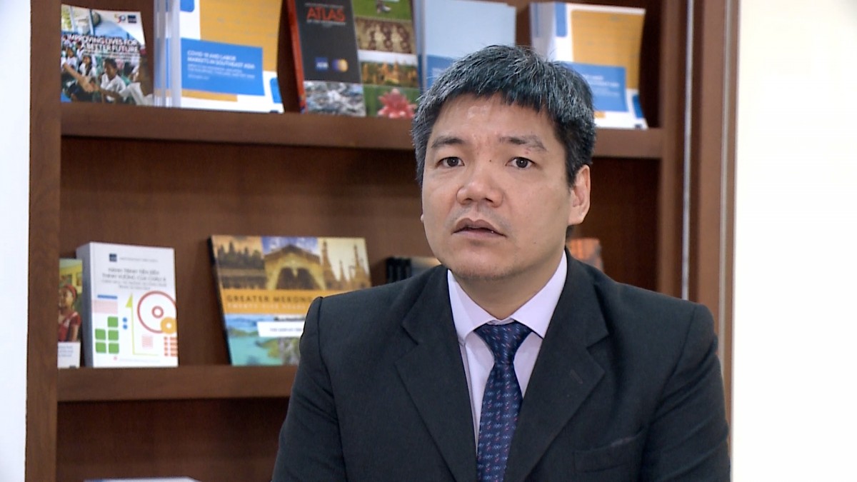 Ông Nguyễn Bá Hùng - Chuyên gia kinh tế của Ngân hàng Phát triển châu Á tại Việt Nam Ông Nguyễn Bá Hùng - Chuyên gia kinh tế của Ngân hàng Phát triển châu Á tại Việt Nam