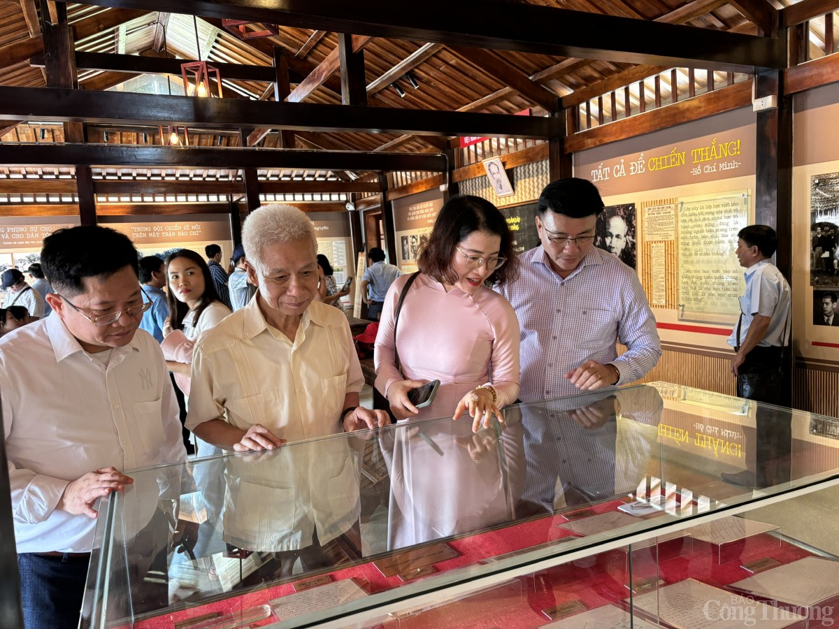 Chủ tịch Hội Nhà báo: Nhà báo là chiến sĩ biên phòng trên không gian mạng Chủ tịch Hội Nhà báo: Nhà báo là chiến sĩ biên phòng trên không gian mạng